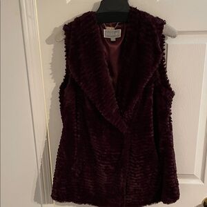 Guillaume Women's Burgundy Faux Fur Vest